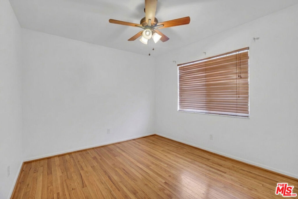 2116 W 107th Street Property Photo 25