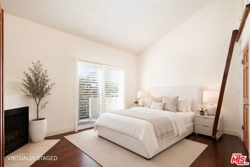 16040 W Sunset Boulevard 308 Property Photo 7