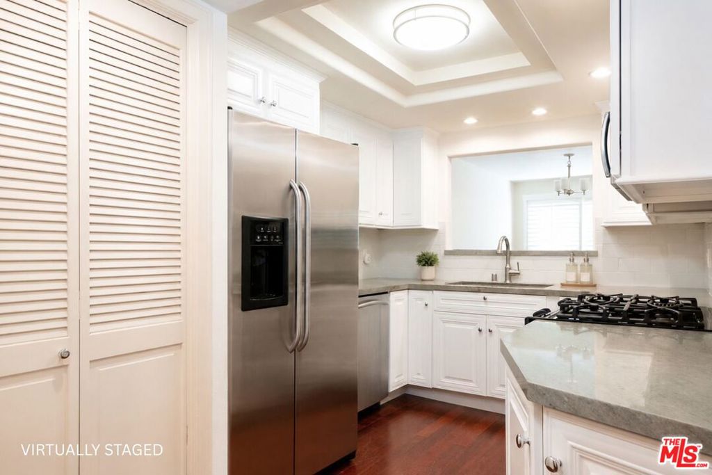 16040 W Sunset Boulevard 308 Property Photo 12