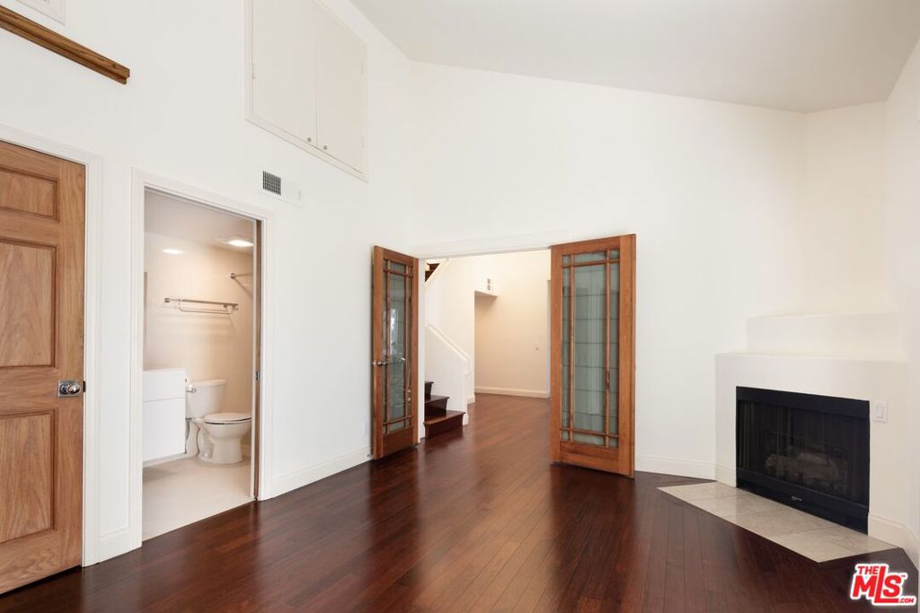 16040 W Sunset Boulevard 308 Property Photo 14