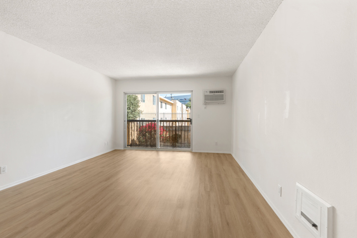 18307 Burbank Boulevard 118 Property Photo 4