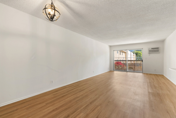 18307 Burbank Boulevard 118 Property Photo 8