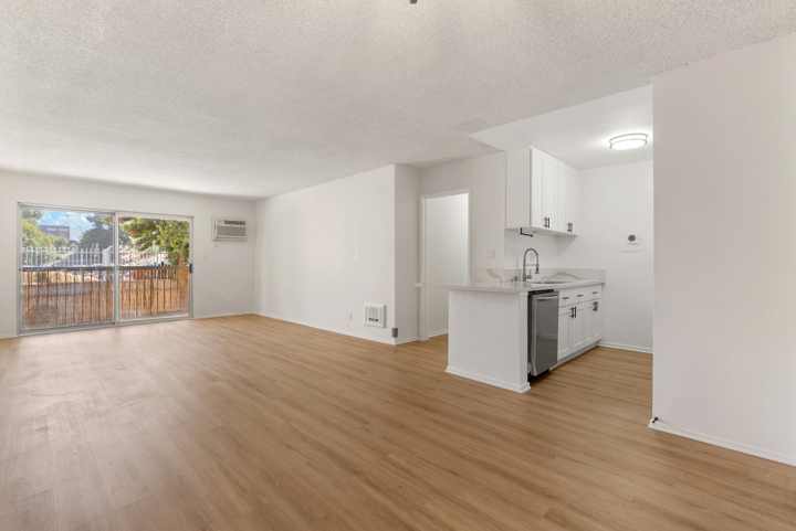 18307 Burbank Boulevard 118 Property Photo 13