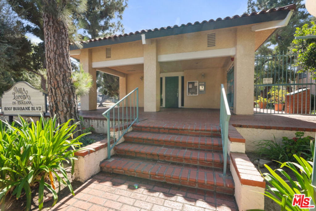 18307 Burbank Boulevard 118 Property Photo 18