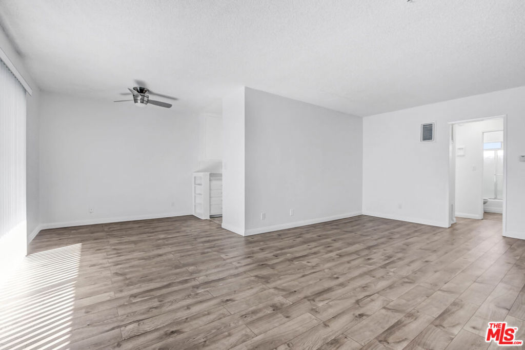 3625 Mentone Avenue Property Photo 17