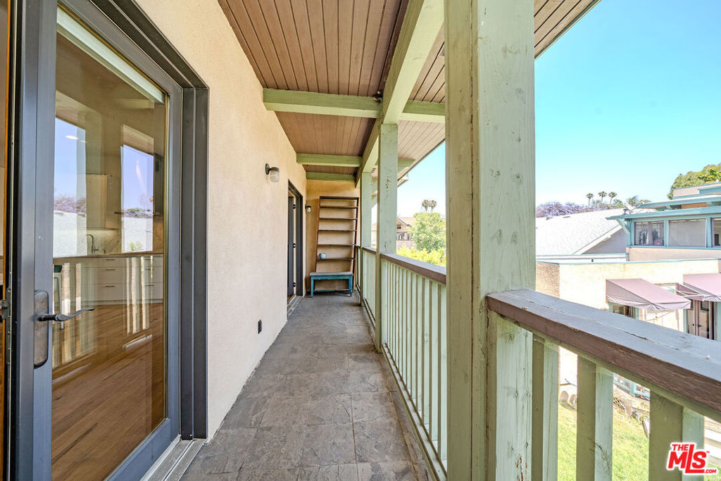 163 S Kingsley Drive Property Photo 49