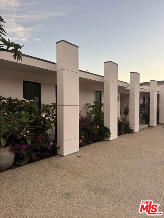 21650 Pacific Coast Highway Property Photo 1