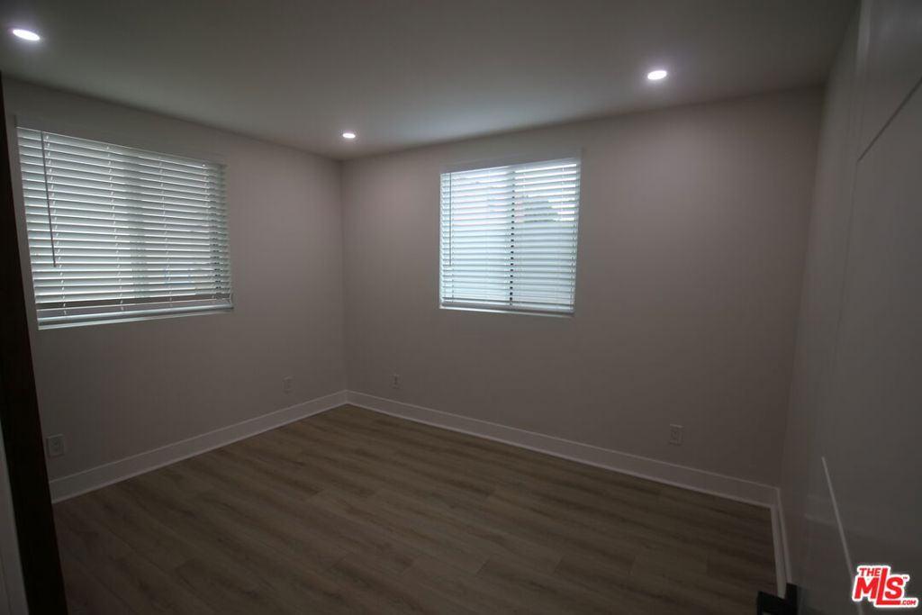 26833353 Property Photo 8