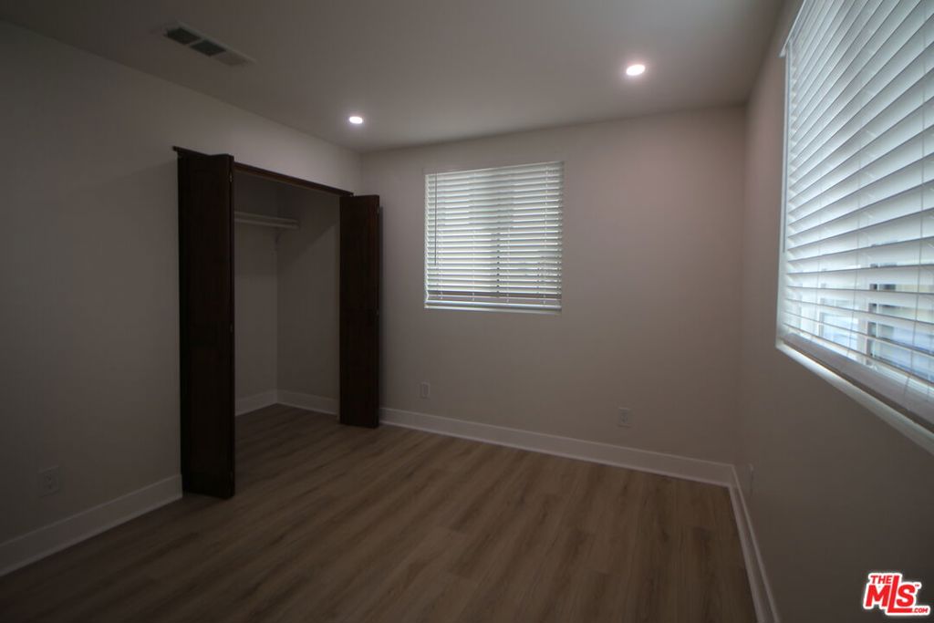 26833353 Property Photo 9