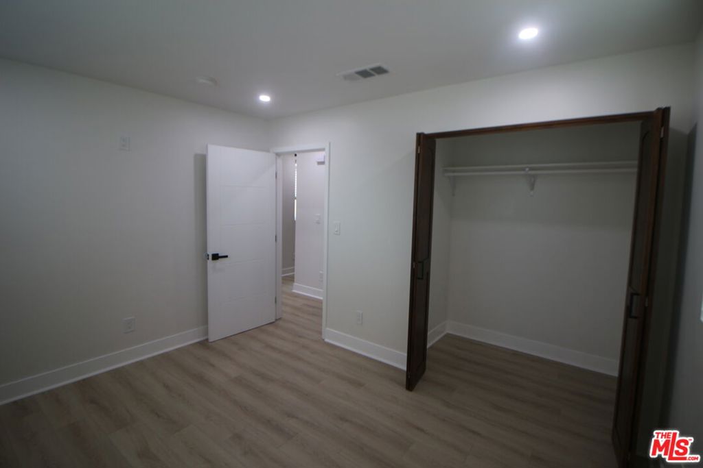 26833353 Property Photo 10