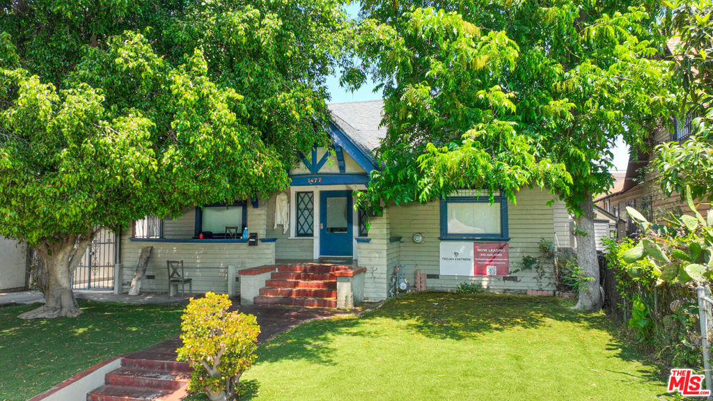 1477 W 29th Street Property Photo 2