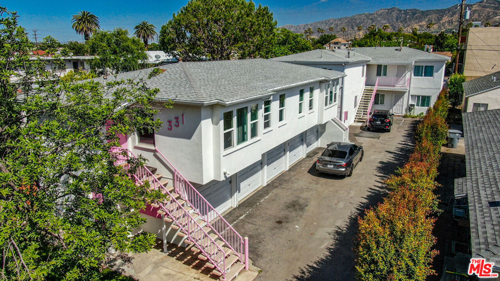 331 W Windsor Road Property Photo 4