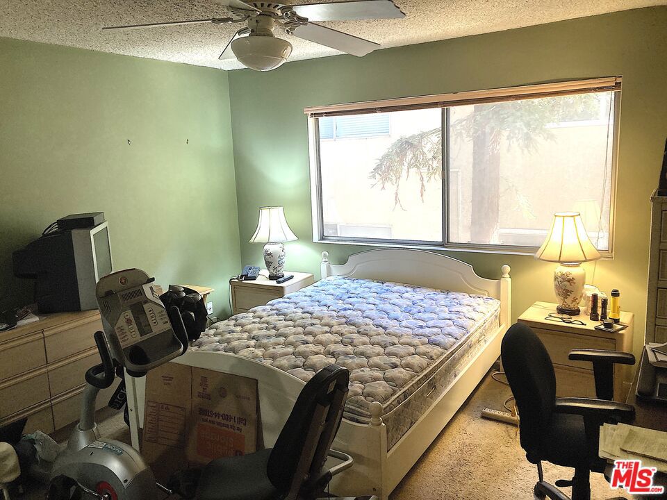 1025 N Kings Road 115 Property Photo 12