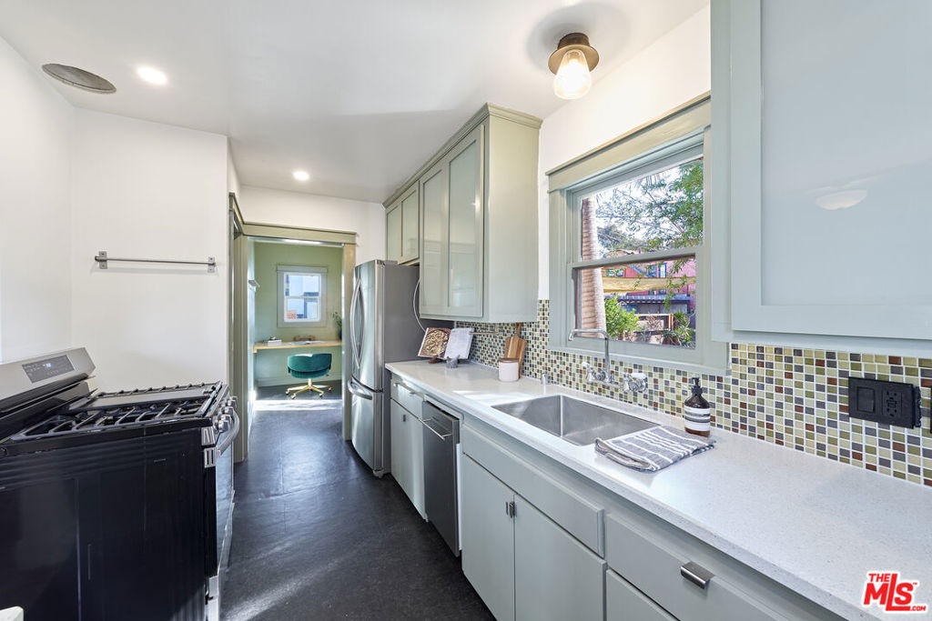 249 Ruth Avenue Property Photo 8