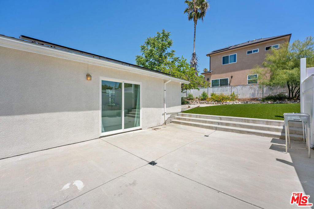 10360 Mcclemont Avenue Property Photo 25