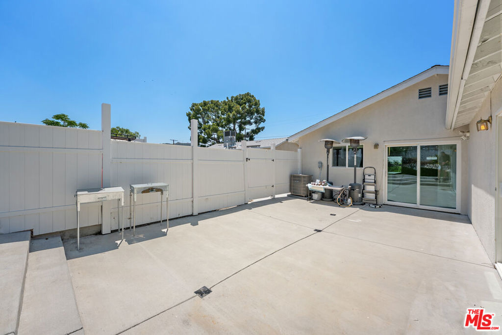 10360 Mcclemont Avenue Property Photo 29