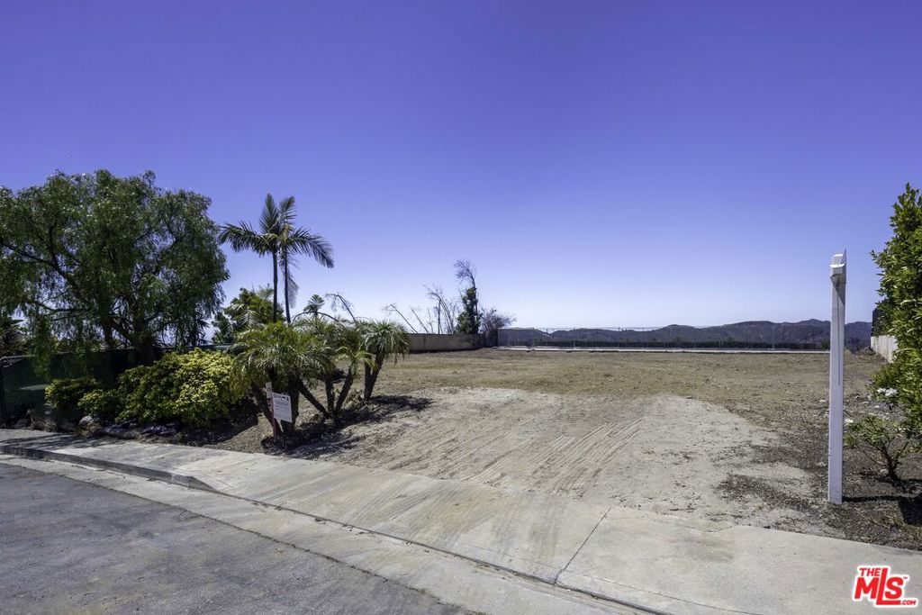 16895 Calle De Sarah Property Photo 12