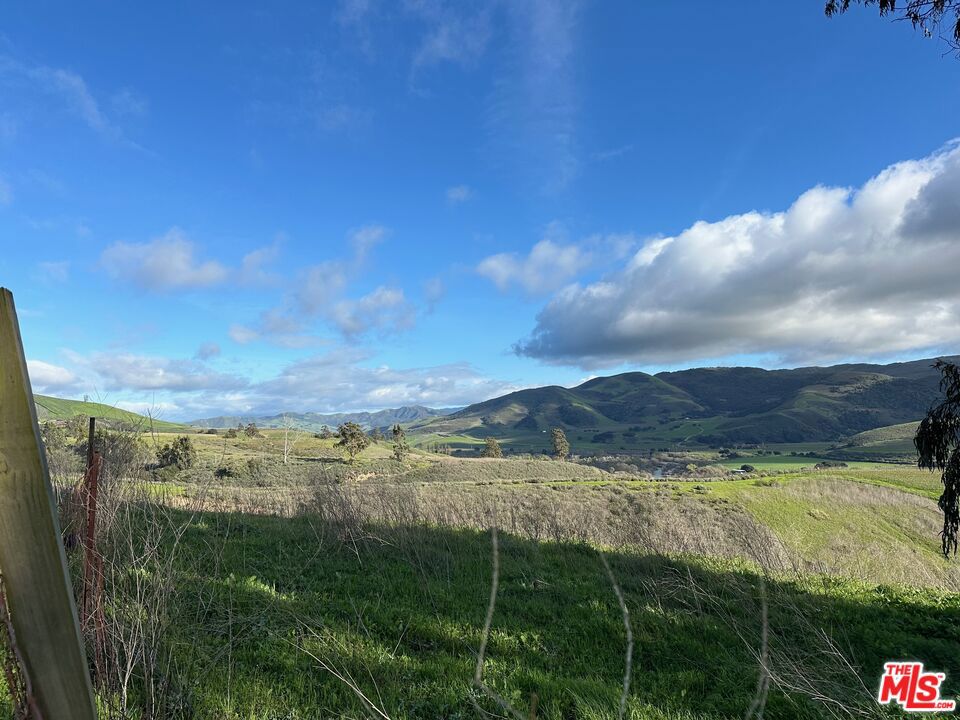 4695 Sweeney Road Property Photo 2