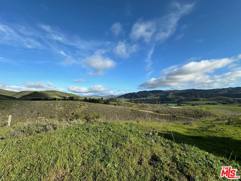 4695 Sweeney Road Property Photo 5