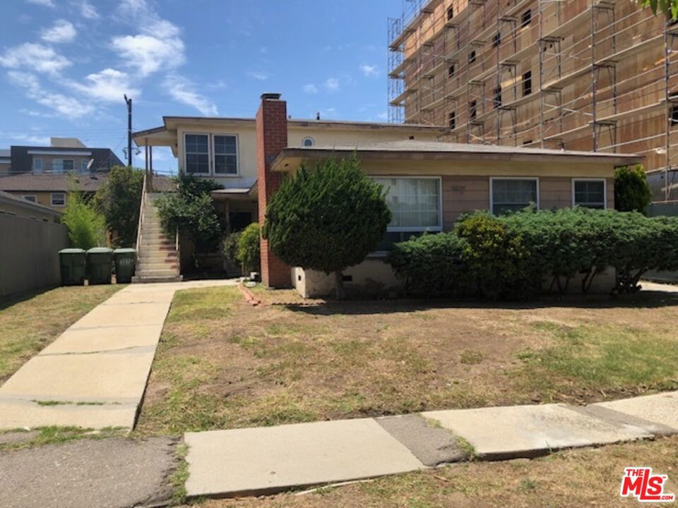 8837 Ramsgate Avenue Property Photo 1