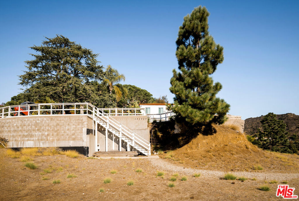 1436 Bella Drive Property Photo 4