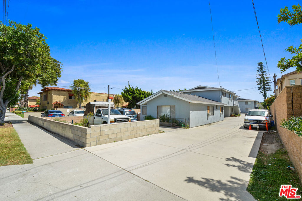 11062 Excelsior Drive Property Photo 1