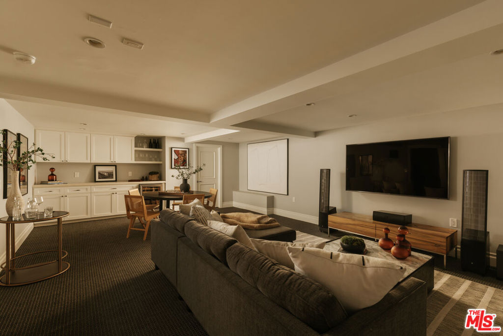 436 Loring Avenue Property Photo 19