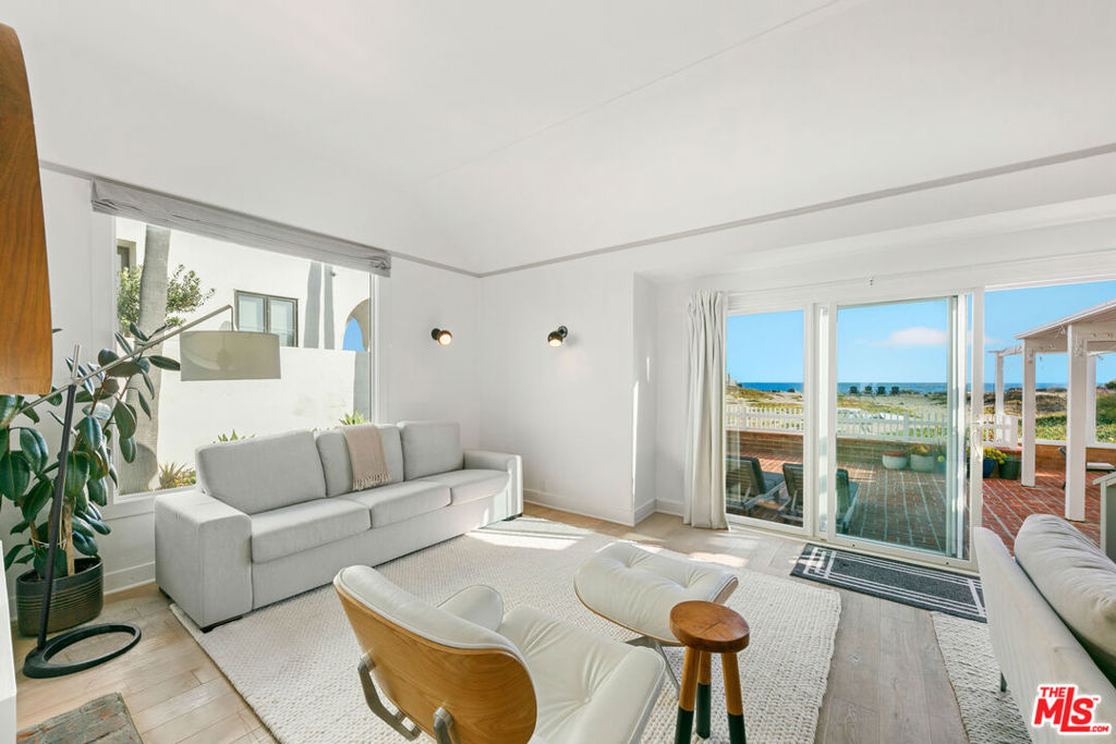 30830 Broad Beach Road Property Photo 16