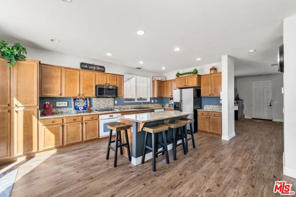 2415 Foxtail Drive Property Photo 15