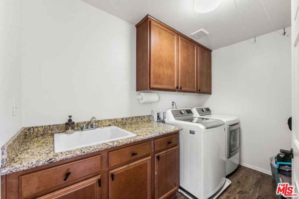 2415 Foxtail Drive Property Photo 27