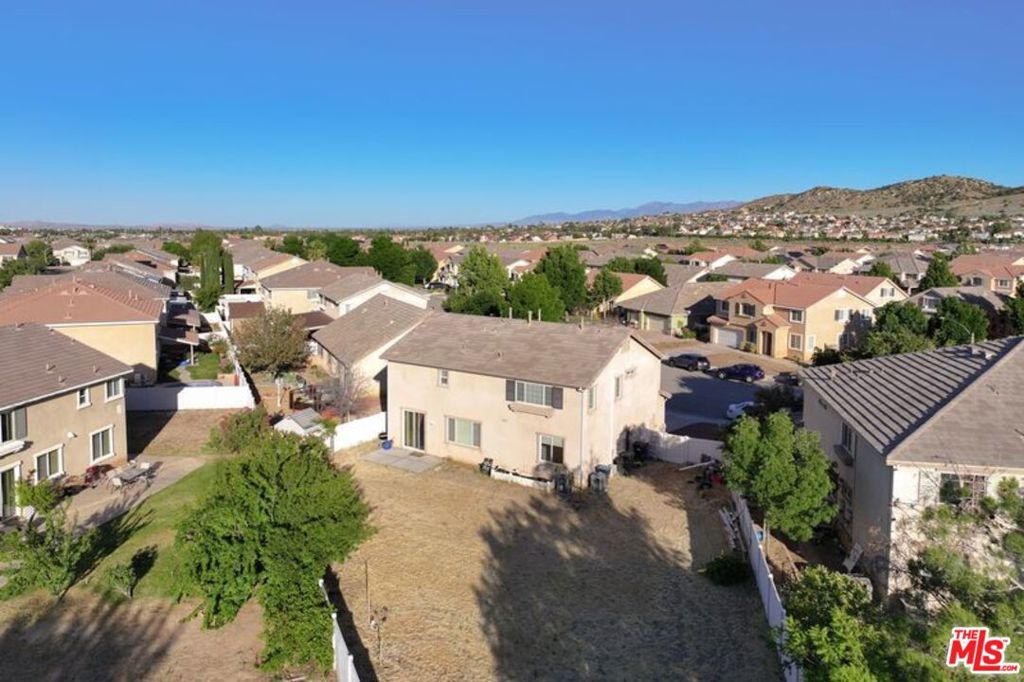 2415 Foxtail Drive Property Photo 29