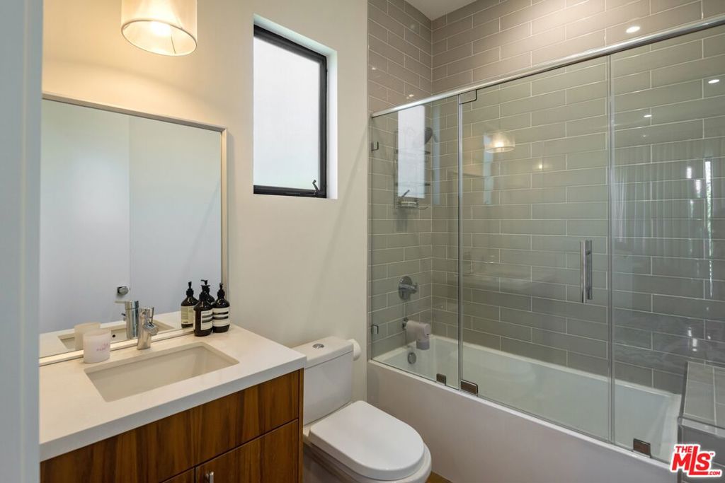734 N Spaulding Avenue Property Photo 15