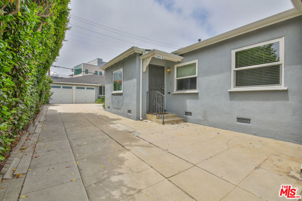 2252 20th Street Property Photo 5