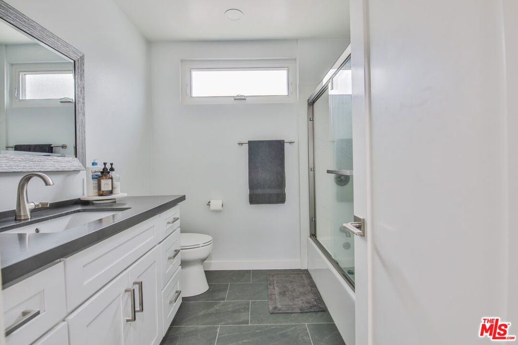 2252 20th Street Property Photo 52