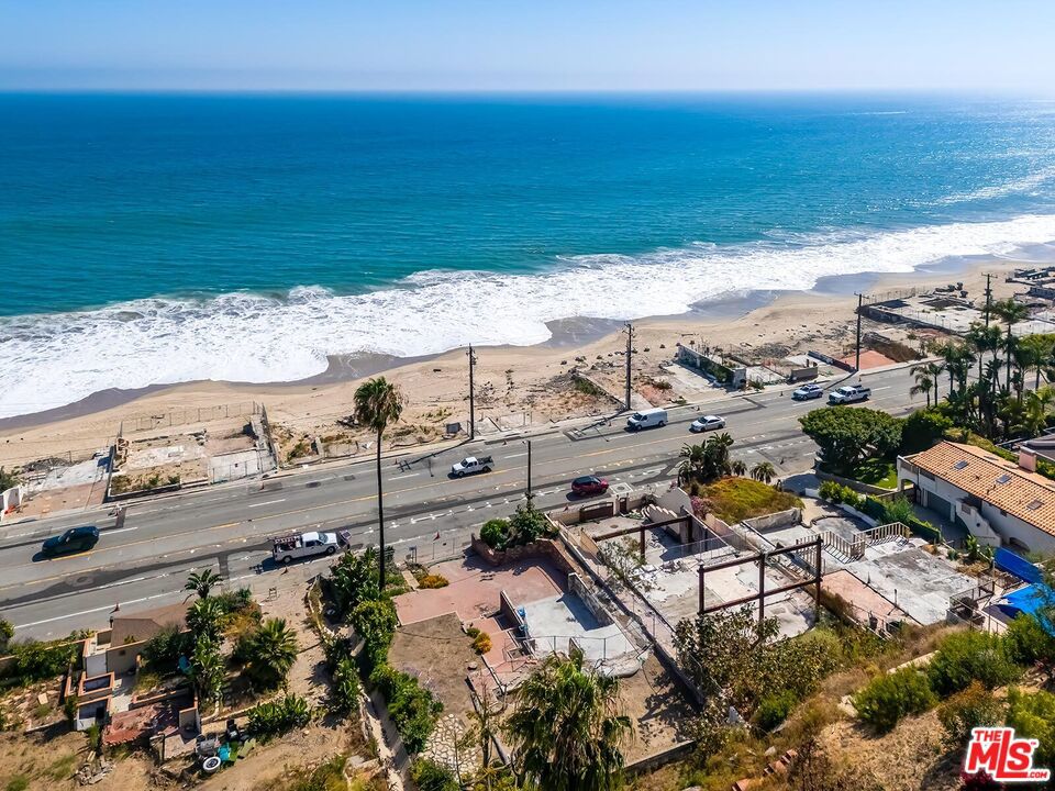 21525 Pacific Coast Highway Property Photo 2