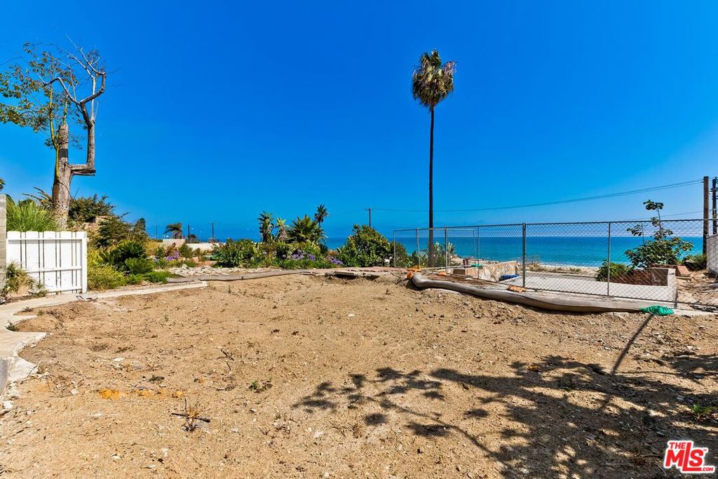 21525 Pacific Coast Highway Property Photo 8