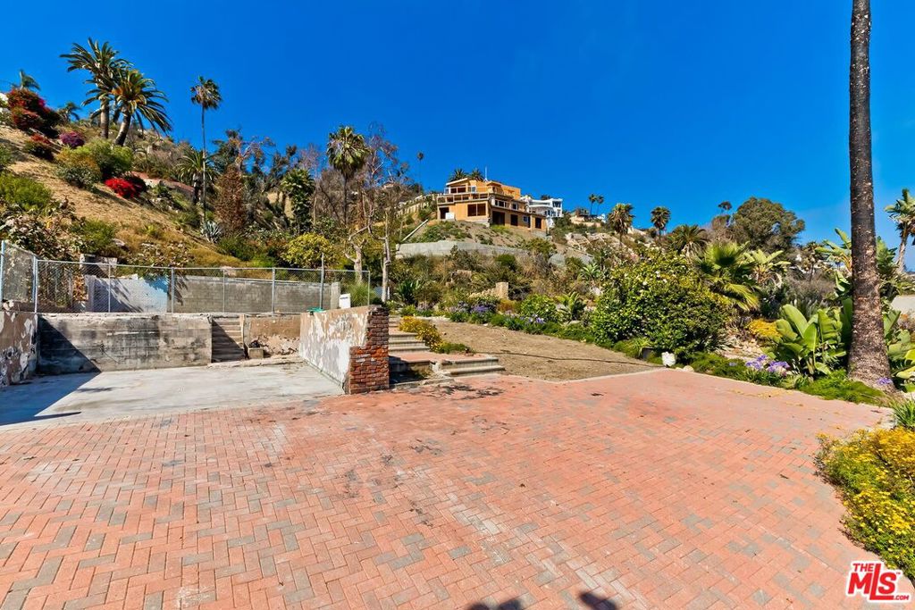 21525 Pacific Coast Highway Property Photo 21