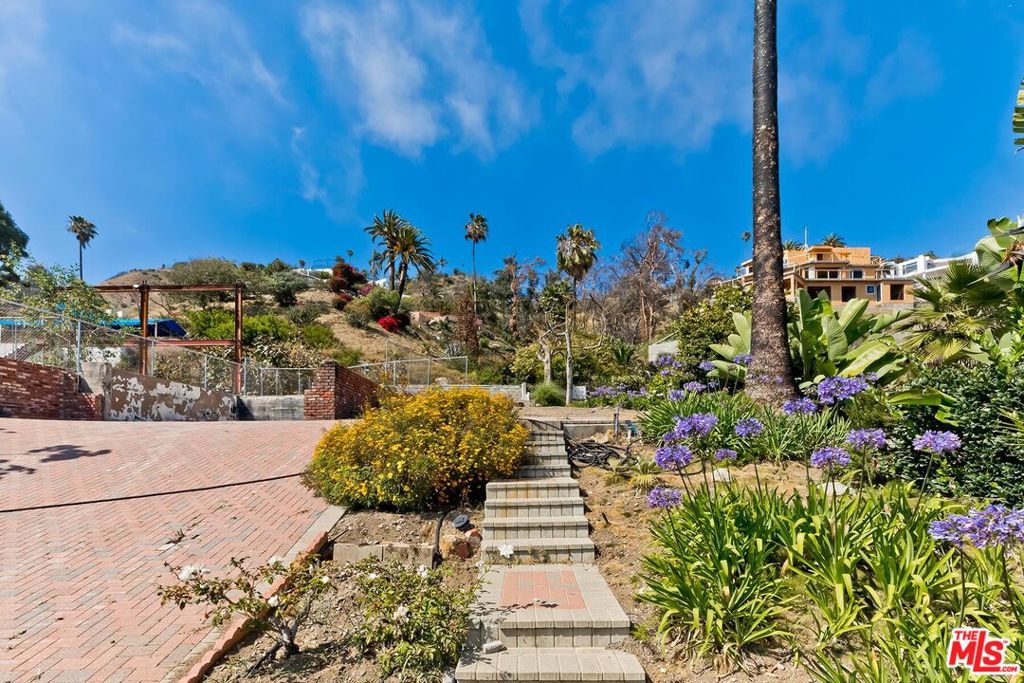 21525 Pacific Coast Highway Property Photo 23