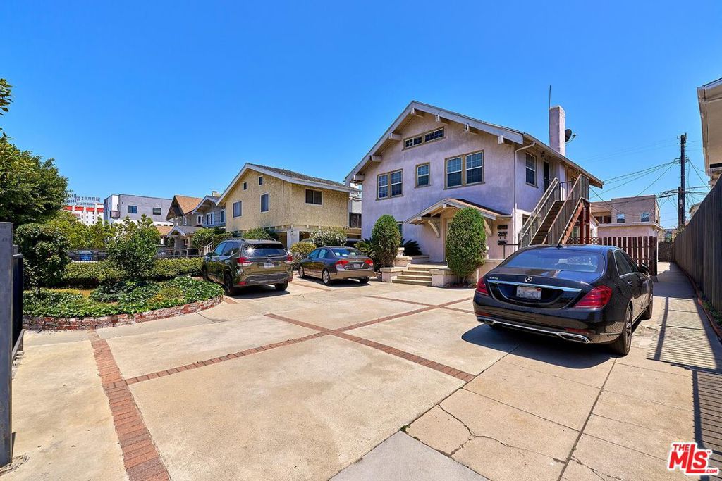 1522 Crenshaw Boulevard Property Photo 1