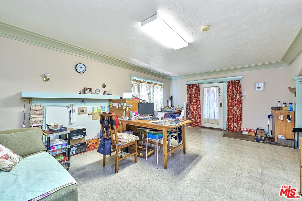 1522 Crenshaw Boulevard Property Photo 4