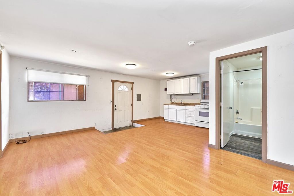 1522 Crenshaw Boulevard Property Photo 12