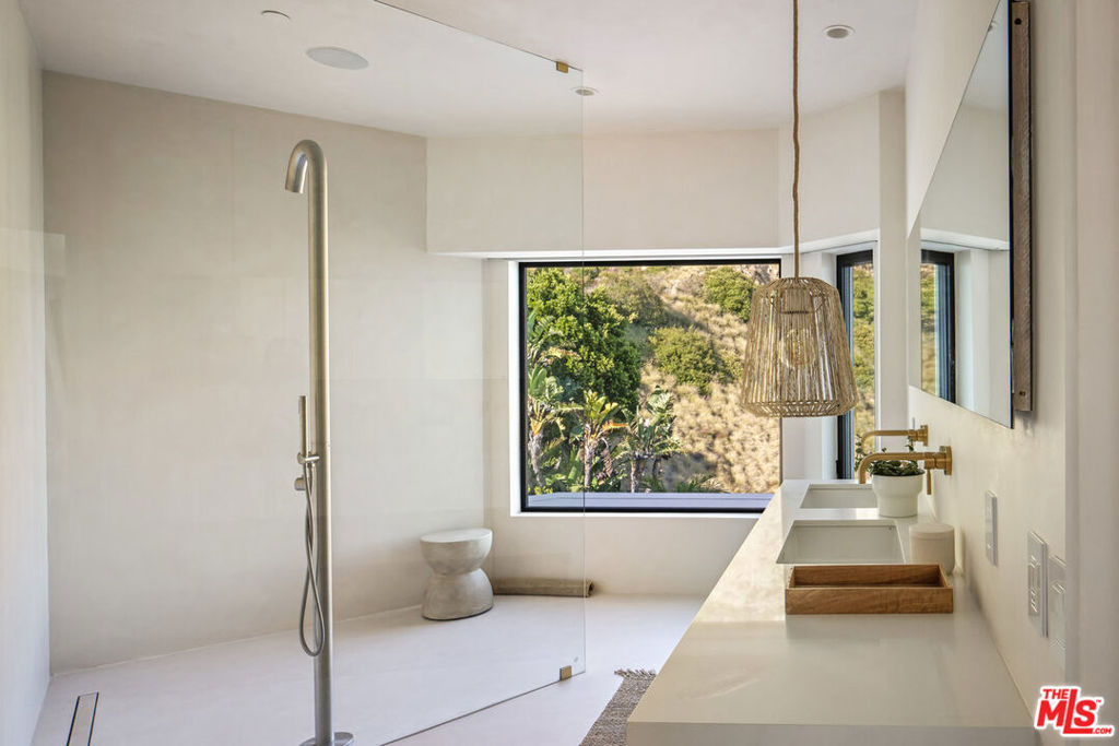 4310 Encinal Canyon Road Property Photo 16