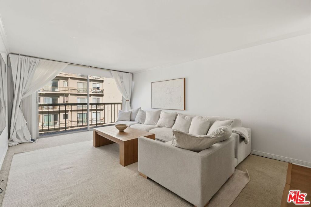 10751 Wilshire Boulevard 1206 Property Photo 2