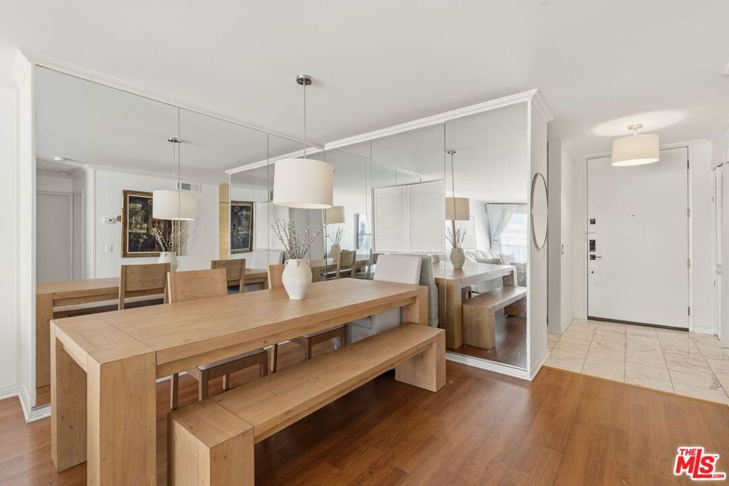 10751 Wilshire Boulevard 1206 Property Photo 6