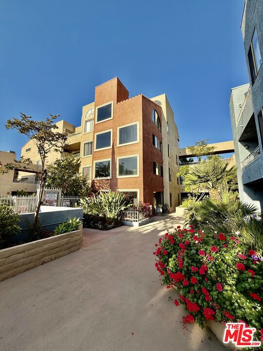 550 Orange Avenue 337 Property Photo 1
