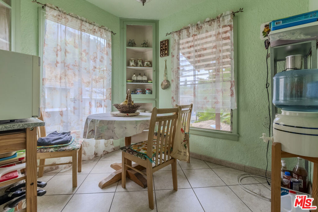 2251 Moss Avenue Property Photo 9