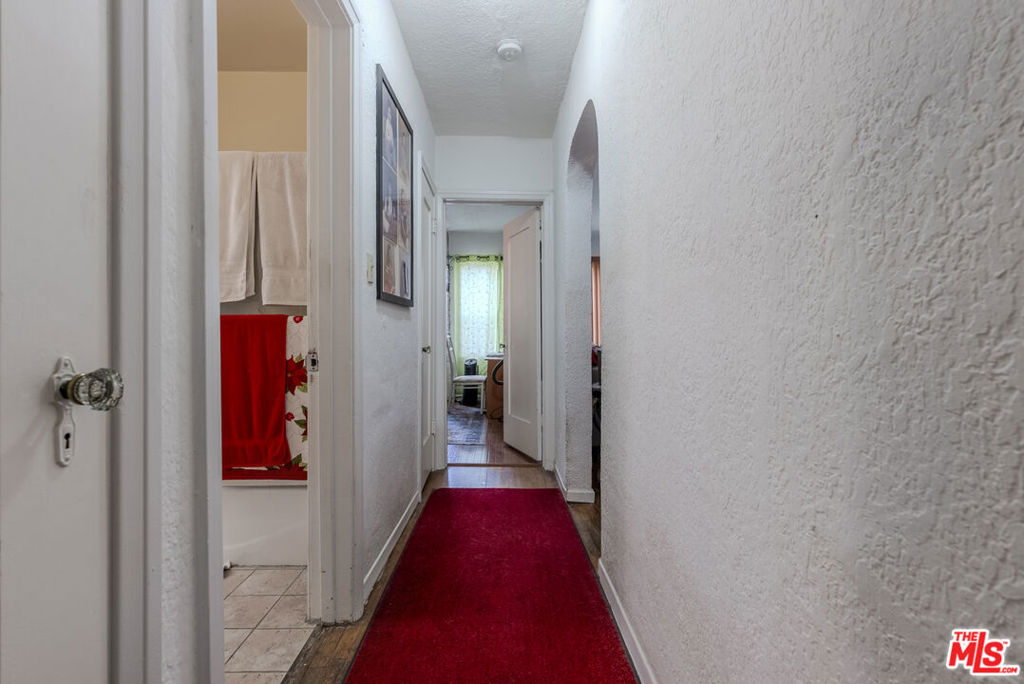 2251 Moss Avenue Property Photo 13