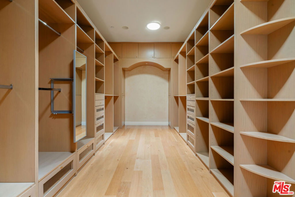 2600 Bowmont Drive Property Photo 12