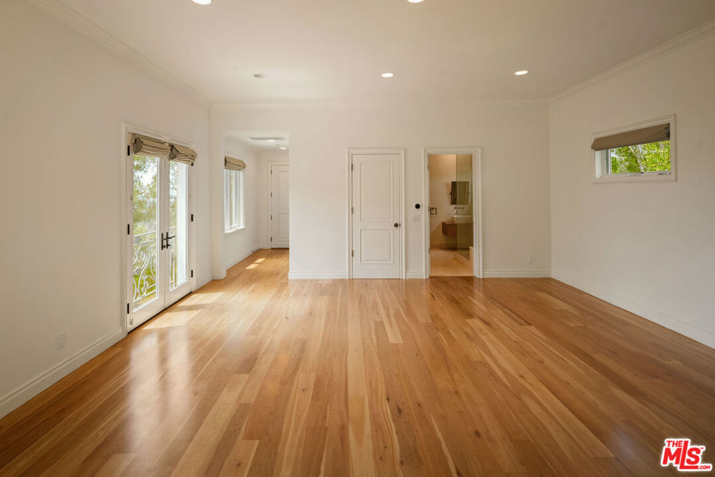 2600 Bowmont Drive Property Photo 13