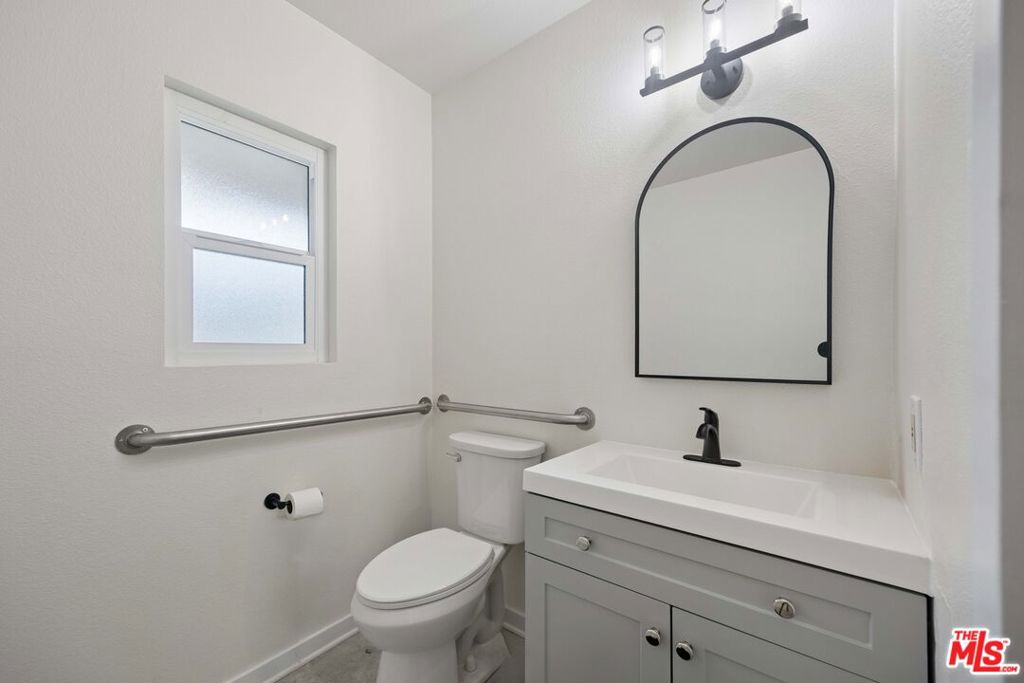 1457 E Chapman Avenue Property Photo 20